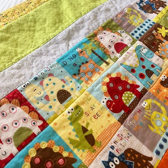 55 x 37 in Handmade Baby Dinosaur Reversible Quilt!!! - Picture 3 of 9